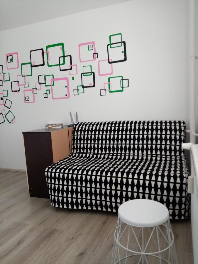Apartman Aneta Κάρλοβι Βάρι Εξωτερικό φωτογραφία