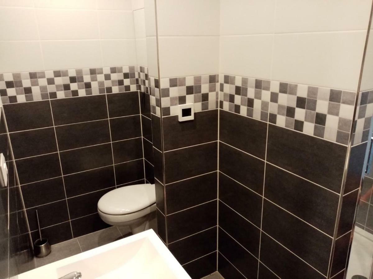 Apartman Aneta Κάρλοβι Βάρι Εξωτερικό φωτογραφία