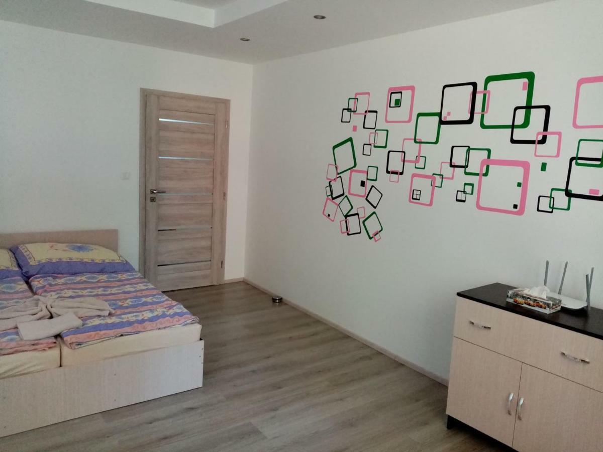 Apartman Aneta Κάρλοβι Βάρι Εξωτερικό φωτογραφία